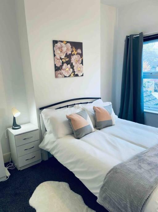 Homely 3 Bed Town House In Coventry City Centre Exterior foto